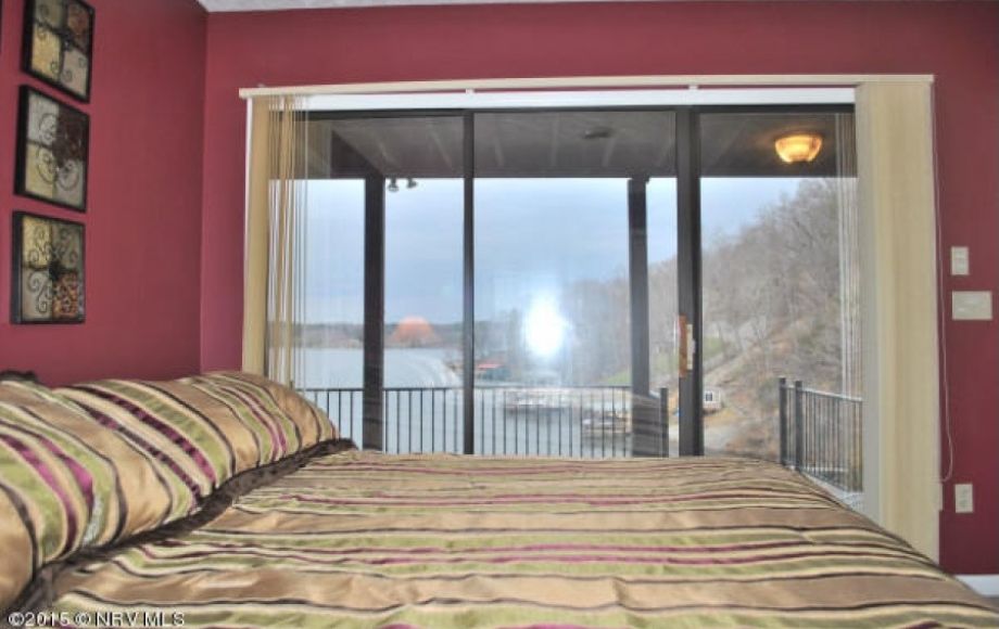 Image for FULLY FURNISHED 5 BR/2BA WATER FRONT HOME on CLAYTOR LAKE w/DOUBLE BOAT GARAGE & BOAT DOCK w/LIFT