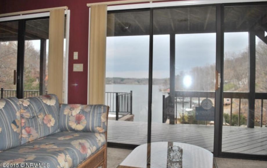 Image for FULLY FURNISHED 5 BR/2BA WATER FRONT HOME on CLAYTOR LAKE w/DOUBLE BOAT GARAGE & BOAT DOCK w/LIFT