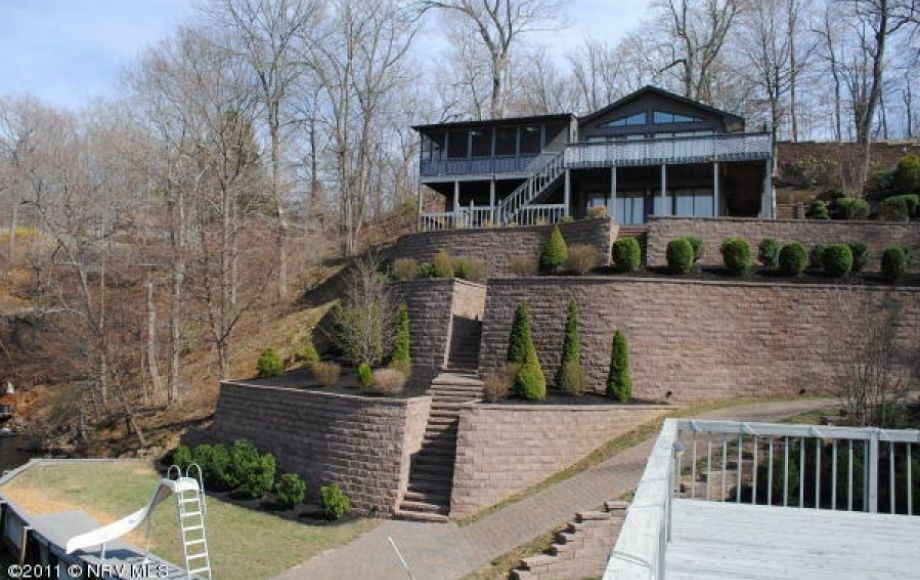 Image for FULLY FURNISHED 5 BR/2BA WATER FRONT HOME on CLAYTOR LAKE w/DOUBLE BOAT GARAGE & BOAT DOCK w/LIFT