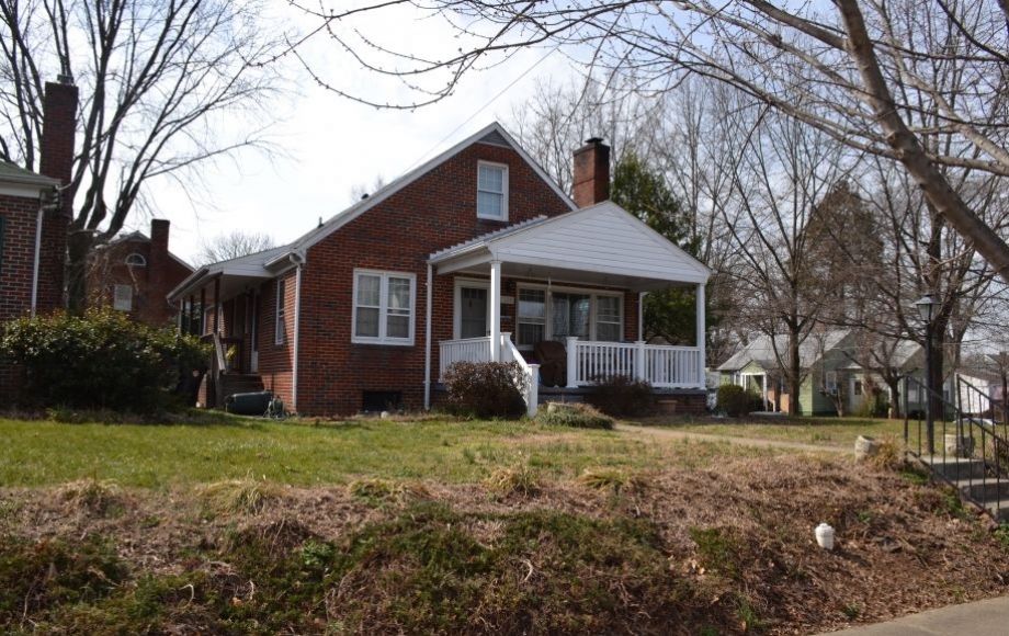 Image for ALL BRICK 3-4 BR/3 BA HOME ONLY 1 BLOCK FROM UNIVERSITY of MARY WASHINGTON in FREDERICKSBURG, VA