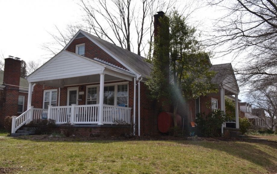 Image for ALL BRICK 3-4 BR/3 BA HOME ONLY 1 BLOCK FROM UNIVERSITY of MARY WASHINGTON in FREDERICKSBURG, VA