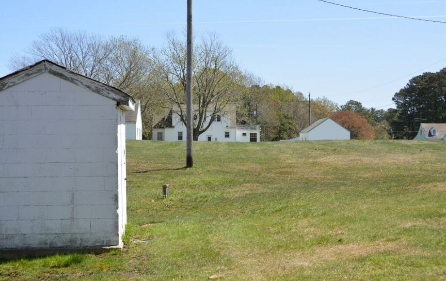Image for 3 BR/1.5 BA WATERFRONT HOME on 1.6+/- ACRES in REEDVILLE, VA