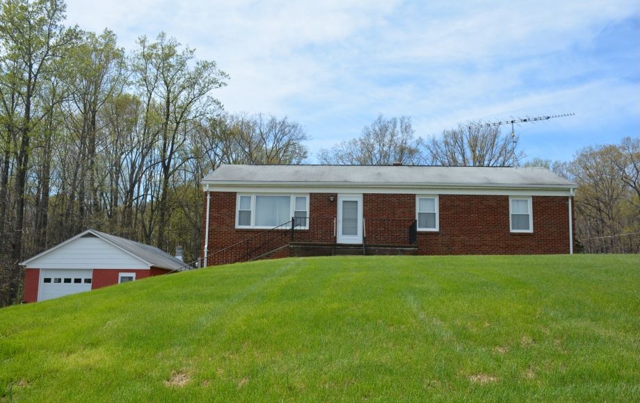 Image for 3 BR BRICK HOME w/SHOP on .76 +/- ACRES in CULPEPER COUNTY, VA—WILL BE SOLD to the HIGHEST BIDDER