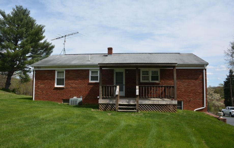 Image for 3 BR BRICK HOME w/SHOP on .76 +/- ACRES in CULPEPER COUNTY, VA—WILL BE SOLD to the HIGHEST BIDDER