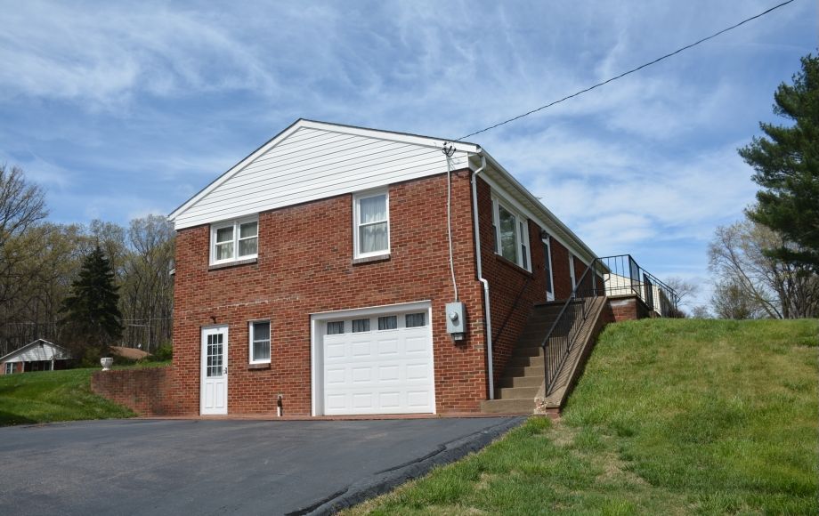 Image for 3 BR BRICK HOME w/SHOP on .76 +/- ACRES in CULPEPER COUNTY, VA—WILL BE SOLD to the HIGHEST BIDDER