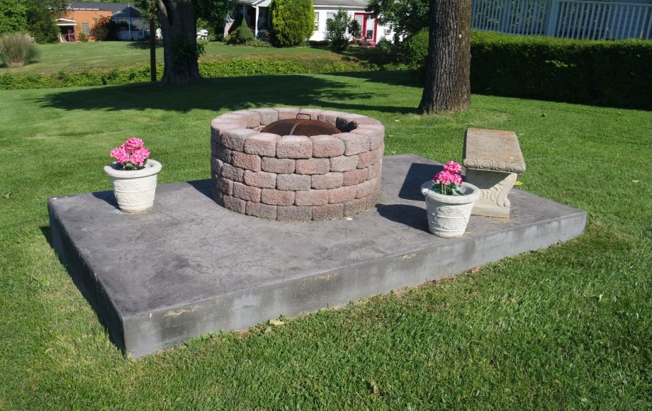 Image for STATELY 3 BR/2 BA HOME on 1.2 ACRES & .5 ACRE ADJACENT BUILDING LOT in DOWNTOWN STANDARDSVILLE, VA