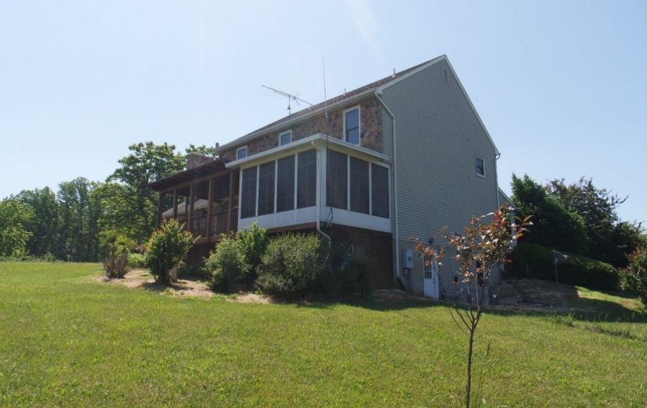 Image for WELL MAINTAINED 3 BR/3.5 BA HOMEon 10+ ACRES in CULPEPER, VA - SOLD to the HIGHEST BIDDER!!