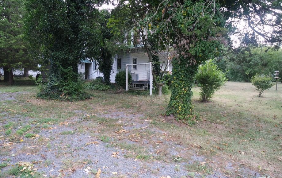 Image for 4 BR/2 BA VICTORIAN STYLE HOME in FAUQUIER COUNTY, VA—SELLS to the HIGHEST BIDDER!!