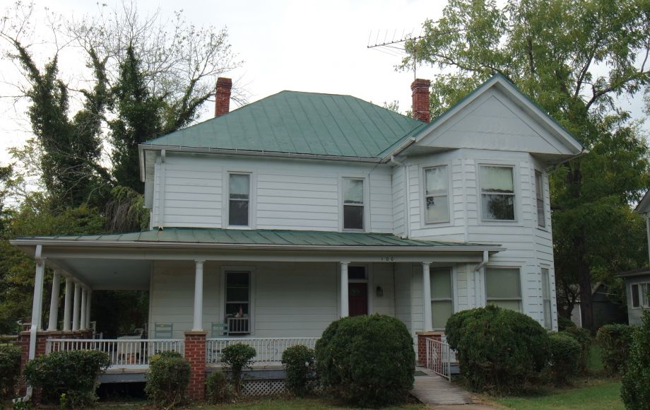 Image for 4 BR/2 BA VICTORIAN STYLE HOME in FAUQUIER COUNTY, VA—SELLS to the HIGHEST BIDDER!!