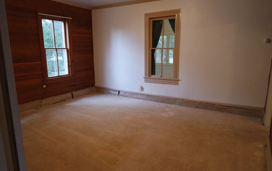 Image for SOLID 3 BR/2 BA HOME w/OUTBUILDINGS on .34 +/- ACRE LOT—SELLS to the HIGHEST BIDDER!!