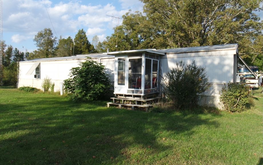 Image for 6 RM HOUSE, MOBILE HOME on 3.5 ACRES, EQUIPMENT & PERSONAL PROPERTY ALL SOLD ABSOLUTE FOR 1 BID!!