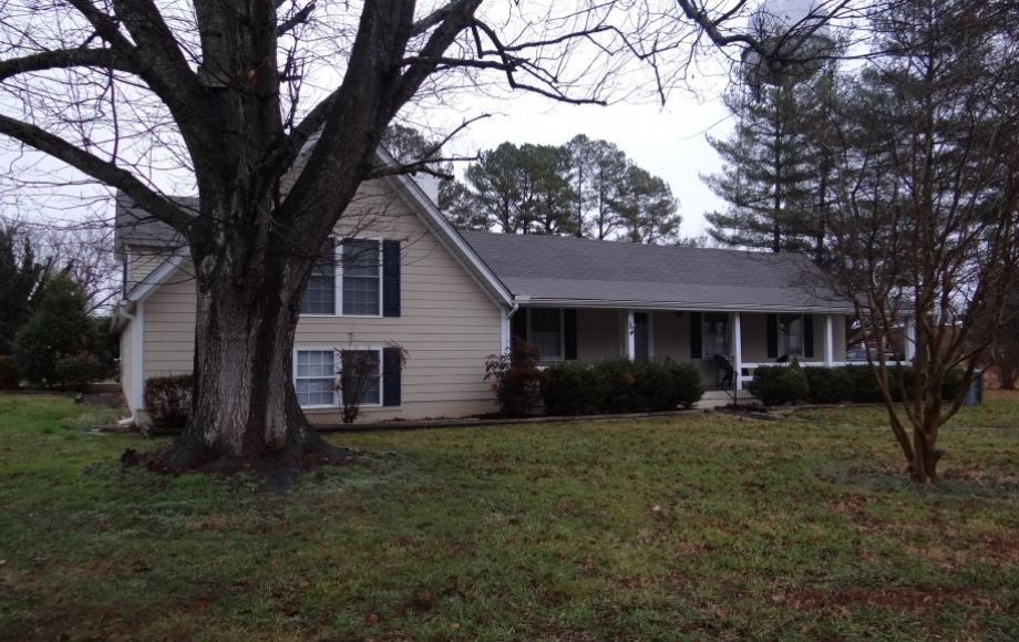 Image for 6 BR/4 BA HOME in DOWNTOWN MONTROSS, VA (WESTMORLAND COUNTY)—SELLS to the HIGHEST BIDDER!!