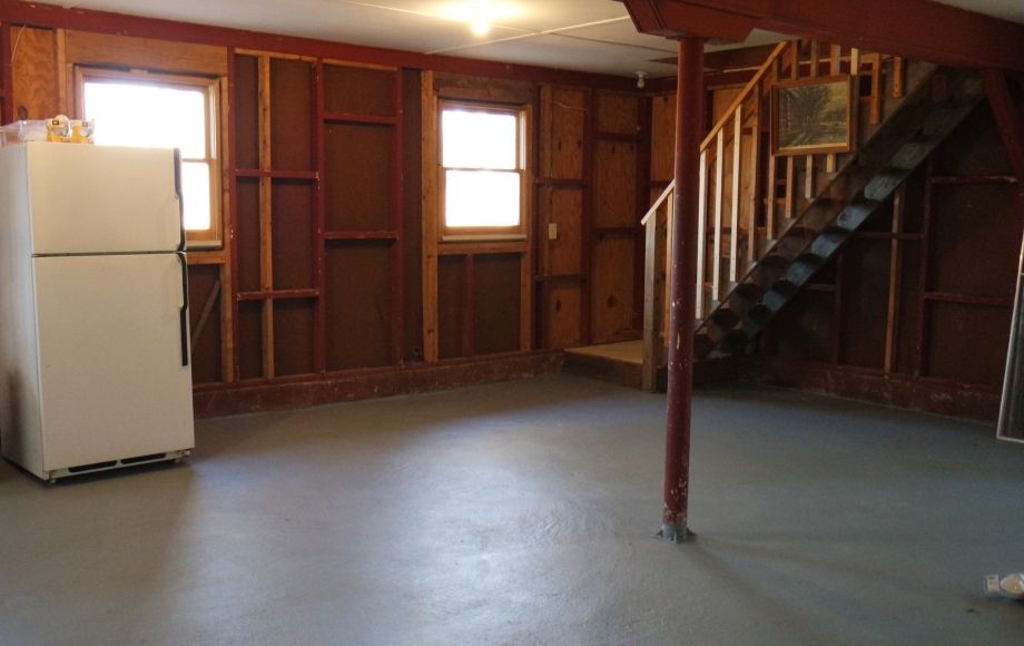 Image for MOVE-in-READY 4 BR/2 BA HOME on 2.3 +/- ACRES ONLY 3.5 MILES FROM UVA!!