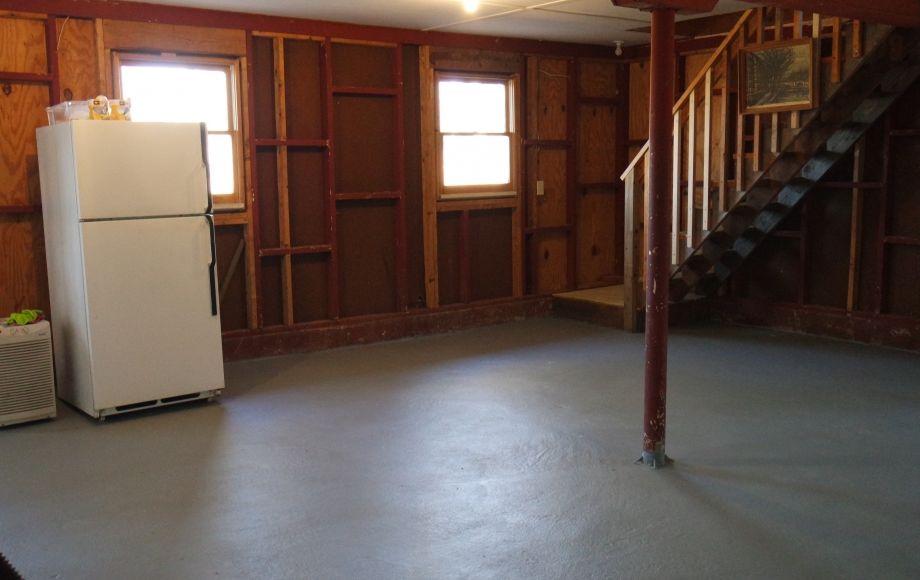 Image for MOVE-in-READY 4 BR/2 BA HOME on 2.3 +/- ACRES ONLY 3.5 MILES FROM UVA!!