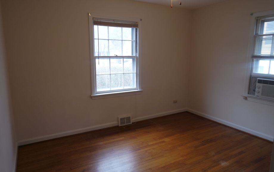 Image for RENOVATED 3 BR/1.5 BA HOME—WALK to UVA, SCOTT STADIUM, JPJ ARENA, UVA MED CENTER & MORE!!