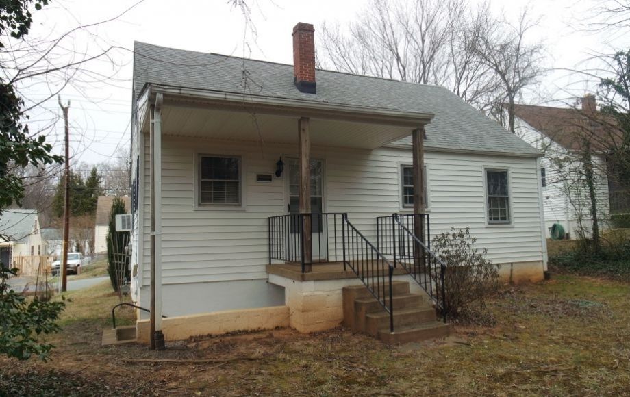 Image for RENOVATED 3 BR/1.5 BA HOME—WALK to UVA, SCOTT STADIUM, JPJ ARENA, UVA MED CENTER & MORE!!