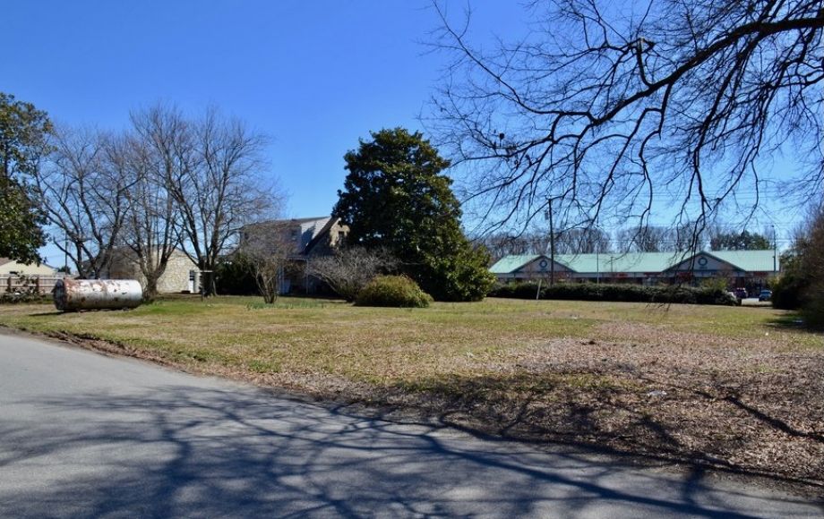Image for 4 BR/2 BA HOME w/DETACHED GARAGE PLUS ADJACENT LOT—COMMERCIAL POTENTIAL FRONTING COURTHOUSE RD!!