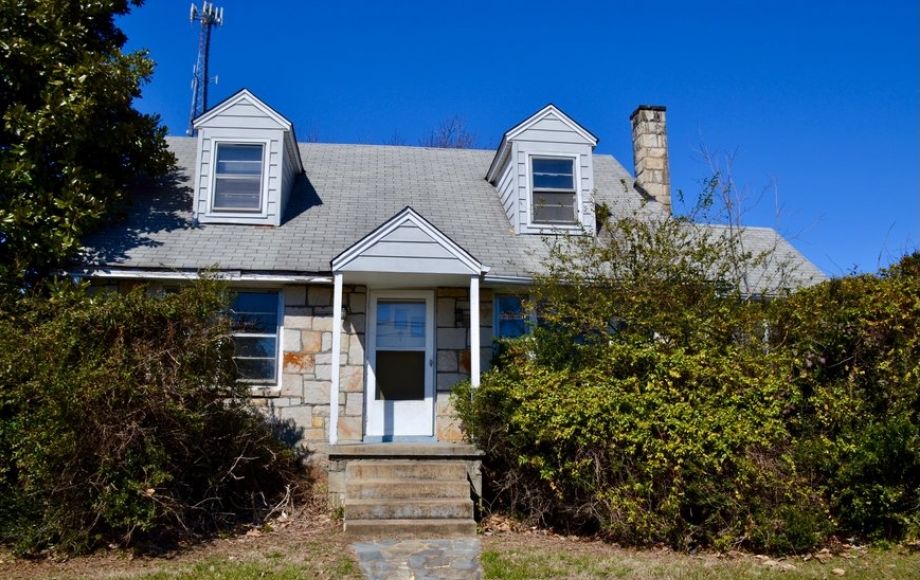 Image for 4 BR/2 BA HOME w/DETACHED GARAGE PLUS ADJACENT LOT—COMMERCIAL POTENTIAL FRONTING COURTHOUSE RD!!