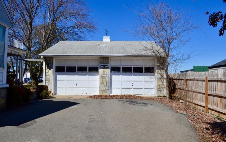 Image for 4 BR/2 BA HOME w/DETACHED GARAGE PLUS ADJACENT LOT—COMMERCIAL POTENTIAL FRONTING COURTHOUSE RD!!