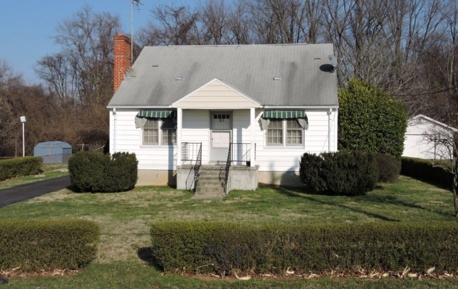 Image for 2 BR/1 BA HOME w/BASEMENT in LOUDOUN COUNTY, VA—SELLS to the HIGHEST BIDDER!!