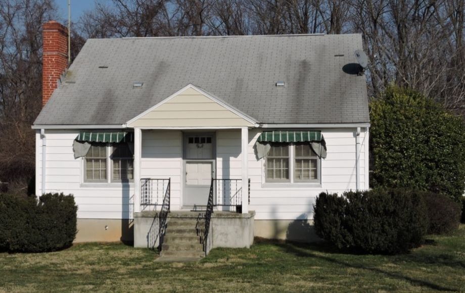 Image for 2 BR/1 BA HOME w/BASEMENT in LOUDOUN COUNTY, VA—SELLS to the HIGHEST BIDDER!!