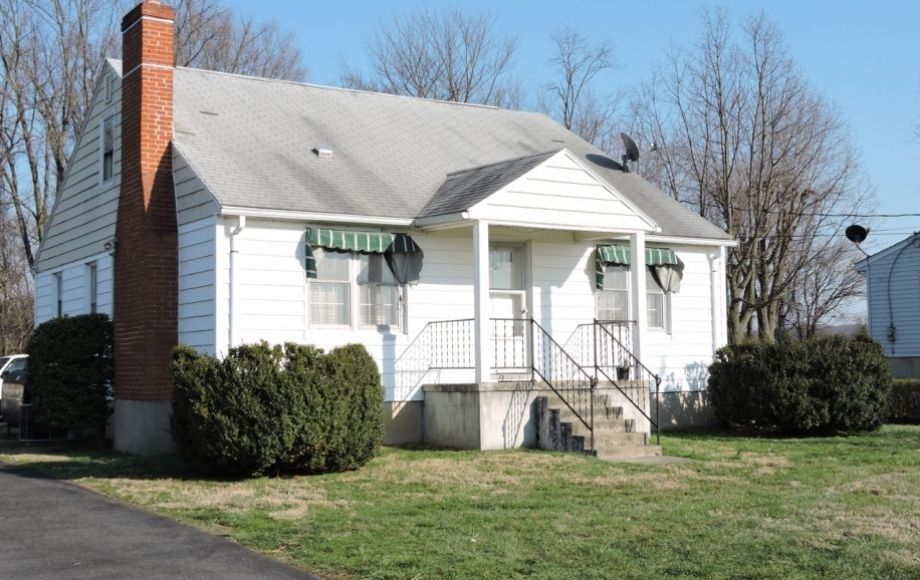 Image for 2 BR/1 BA HOME w/BASEMENT in LOUDOUN COUNTY, VA—SELLS to the HIGHEST BIDDER!!