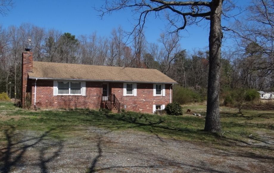 Image for 3 BR/2 BA BRICK HOME w/BASEMENT & POOL on 2 +/- ACRES—SELLS to the HIGHEST BIDDER!!