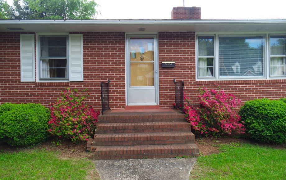 Image for Well Built Brick 3 BR Home in the Town of Orange, VA—SELLS to the HIGHEST BIDDER!!