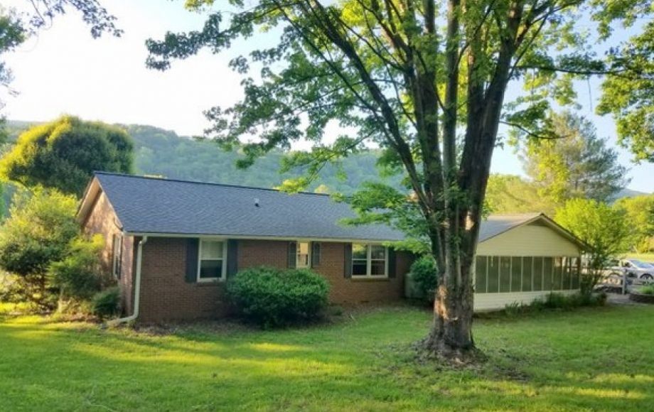 Image for Clean 3 BR/2.5 BA Brick Home on 3+ Acres in Western Albemarle County, VA