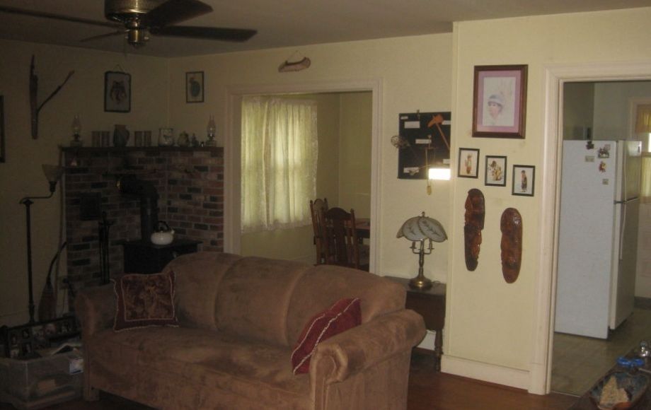 Image for 3 BR/2 BA HOME on City Lot—Sells to the Highest Bidder!!  ONLINE ONLY BIDDING!!