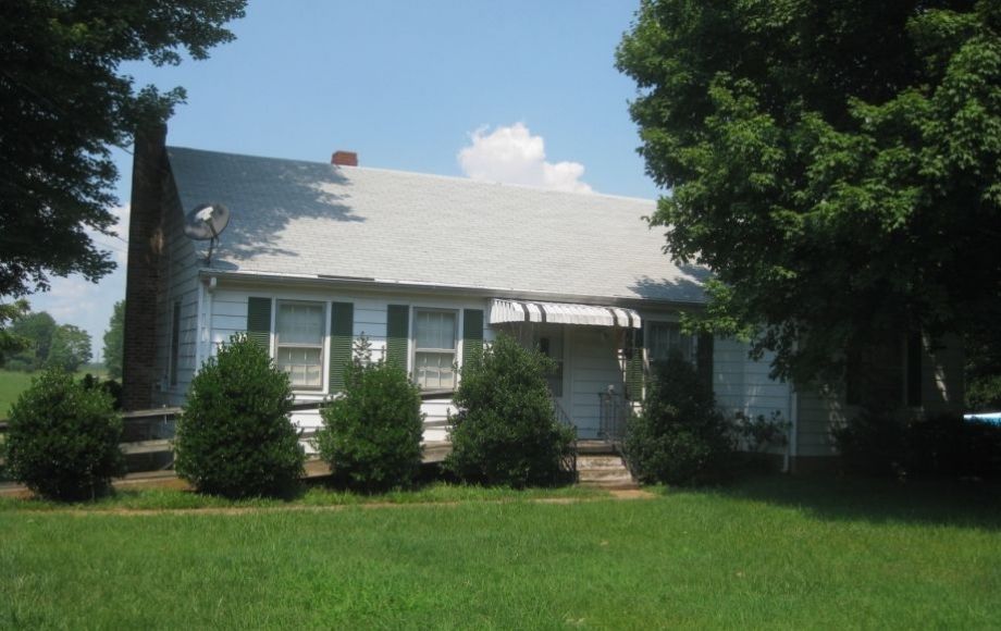 Image for 3 BR/2 BA HOME on City Lot—Sells to the Highest Bidder!!  ONLINE ONLY BIDDING!!