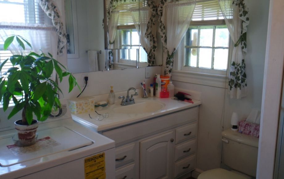 Image for 3 BR Farm House on 4.2 +/- Acres w/Outbuildings in Gordonsville, VA—SELLS to the HIGHEST BIDDER!!