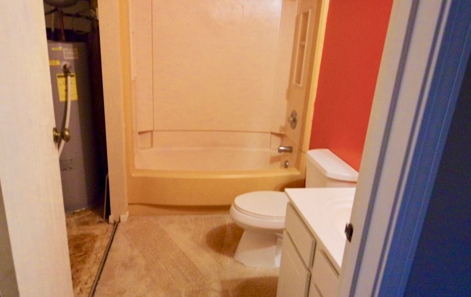 Image for 2 BR/2 BA Home in Gated Lake of the Woods—SELLS to the HIGHEST BIDDER!!