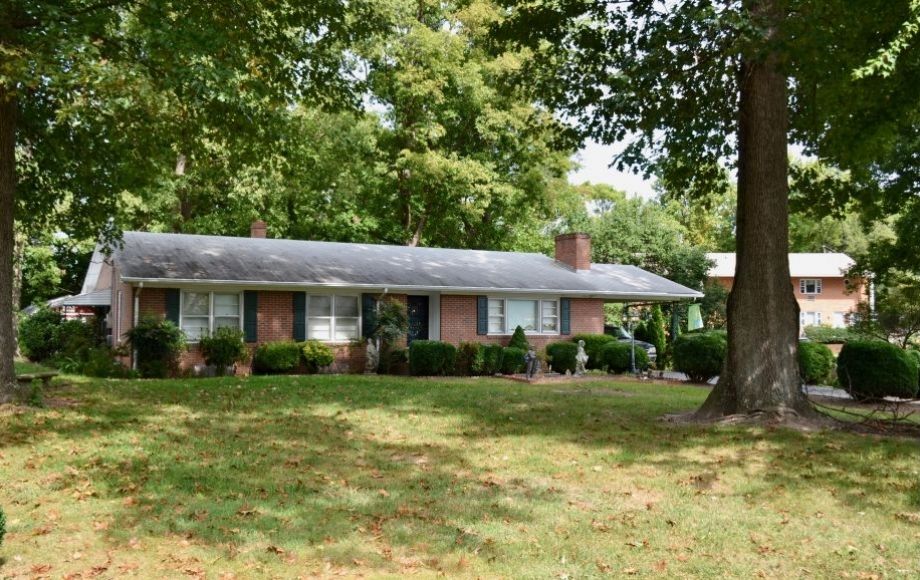 Image for 3 BR/2 BA Brick Home w/Finished Walk-Out Basement in the City of Fredericksburg!!