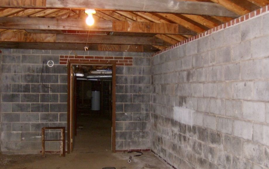 Image for 2 BR/1 BA Home on 1 +/- Acre in Tazewell, VA—-Sells to the Highest Bidder!!—-ONLINE ONLY BIDDING