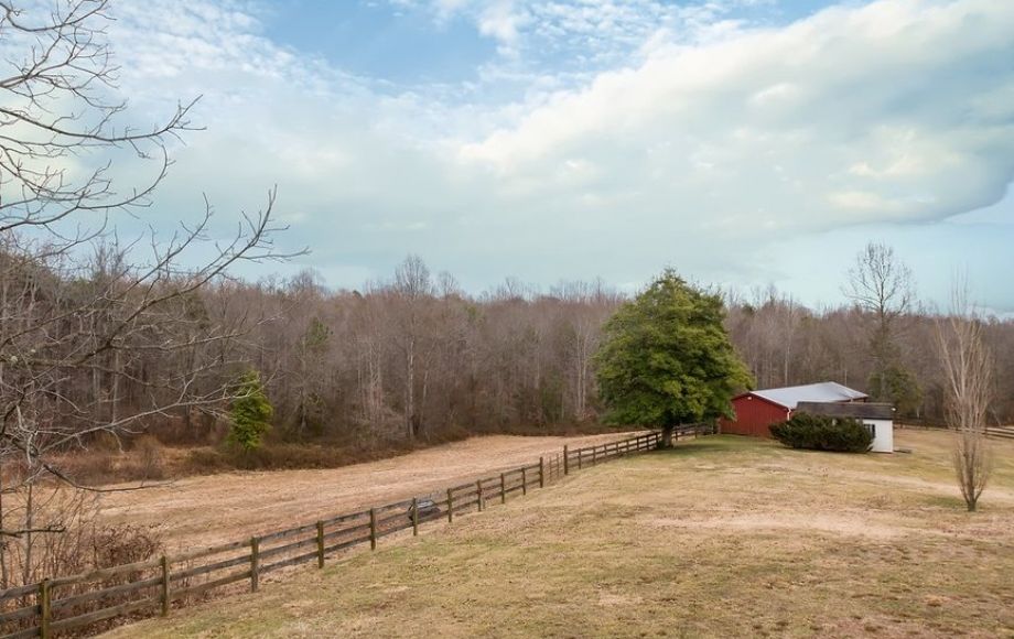 6428southblueridgeturnpike-37s