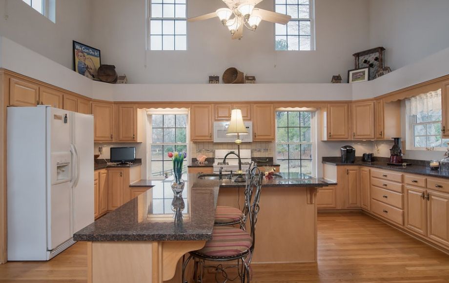 6428southblueridgeturnpike-42