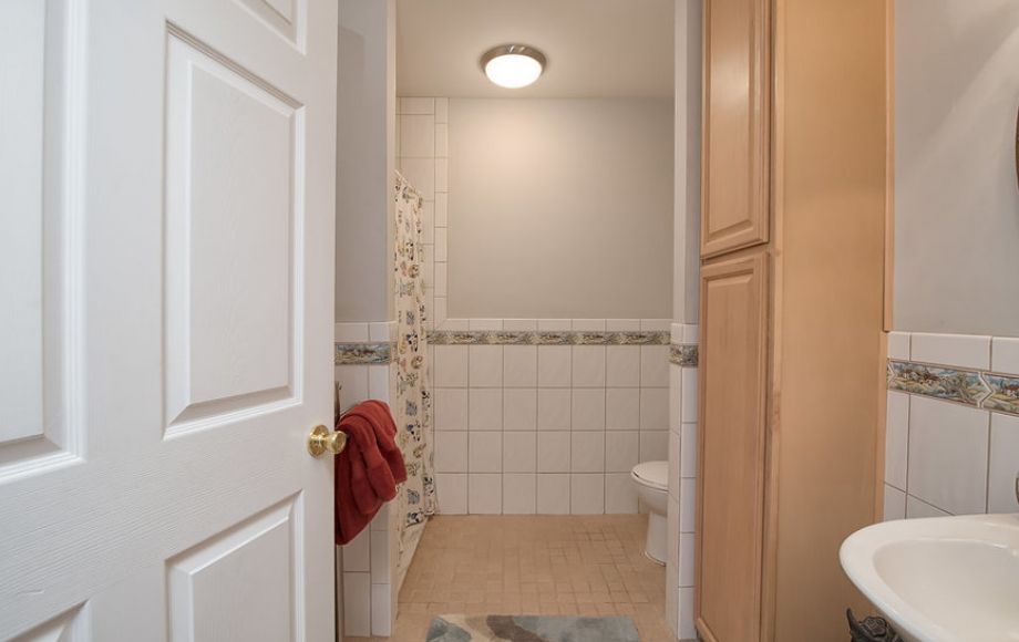 6428southblueridgeturnpike-51