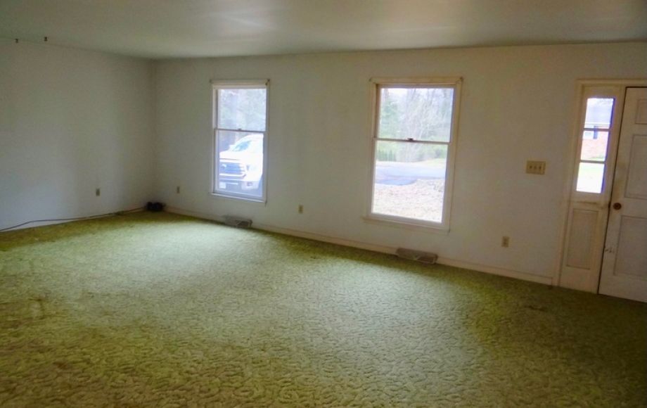 Image for 3 BR/2.5 BA Home Located Only 1 Mile from NSWC Dahlgren Main Gate—Selling to the Highest Bidder!!