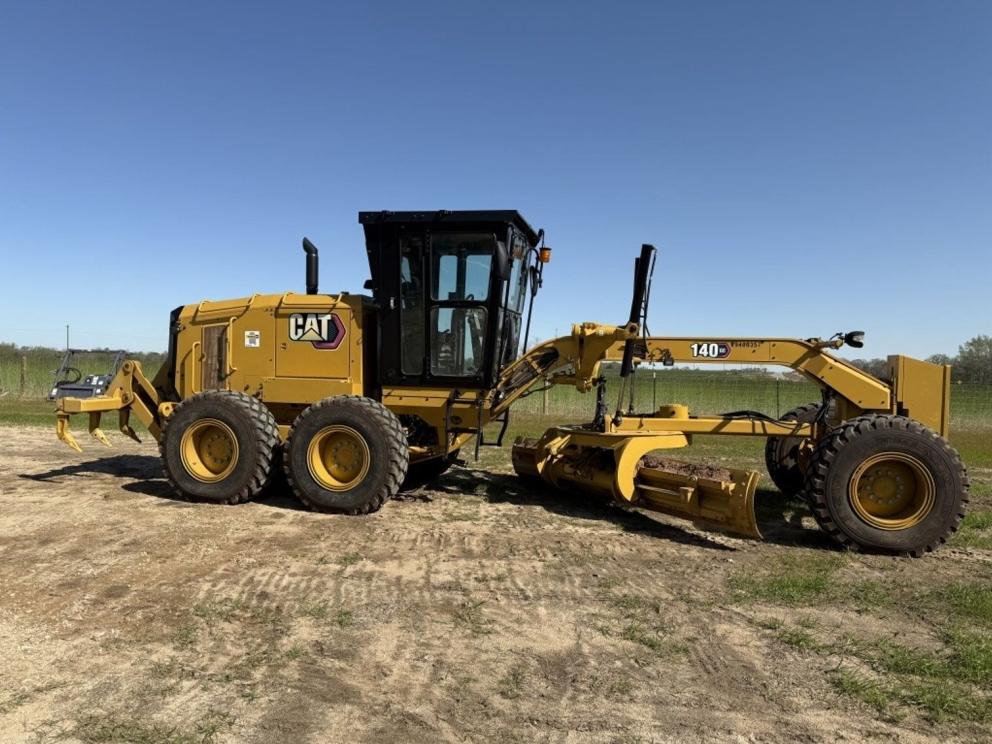 Image for 2021 Caterpillar 140GC