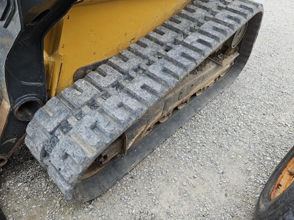 Image for 2019 John Deere 331G