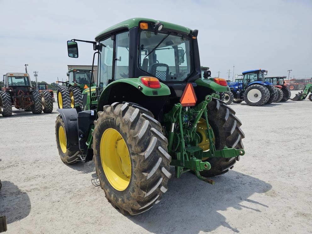 Image for 2018 John Deere 6110M