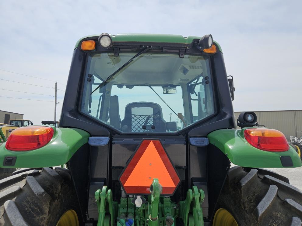 Image for 2018 John Deere 6110M