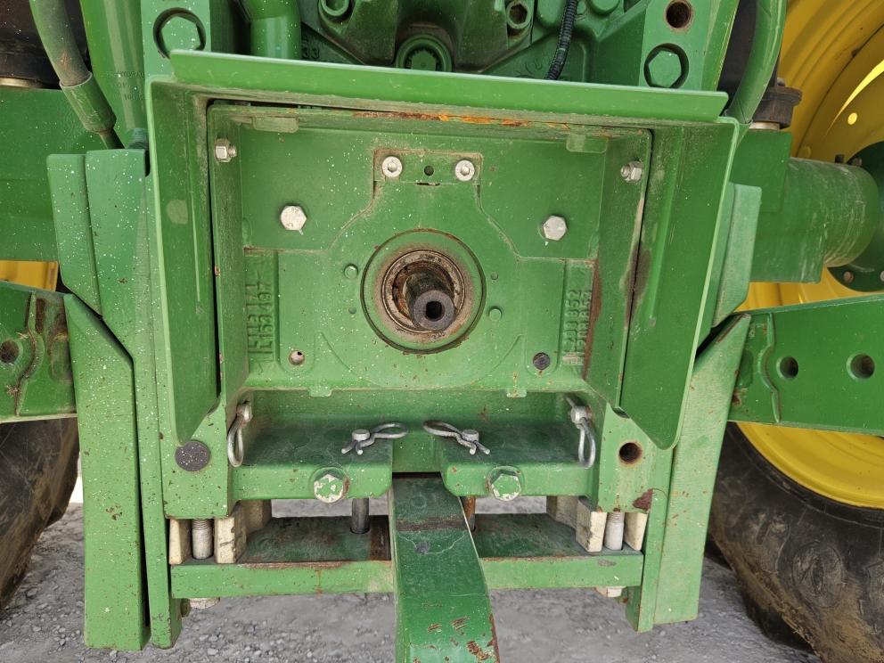 Image for 2018 John Deere 6110M