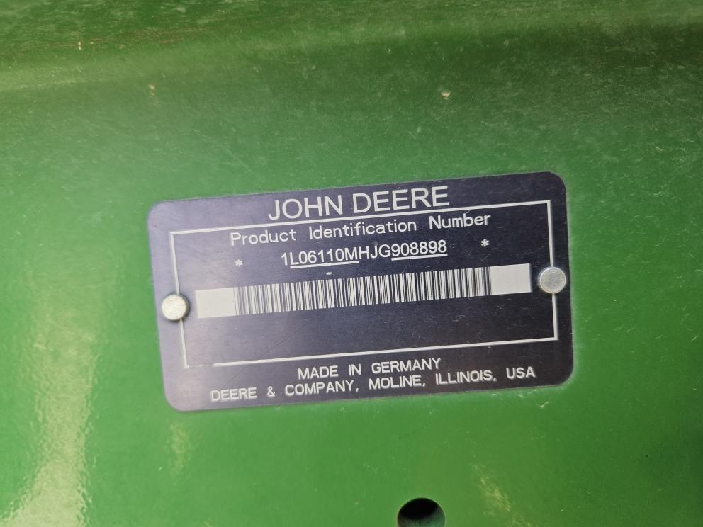 Image for 2018 John Deere 6110M