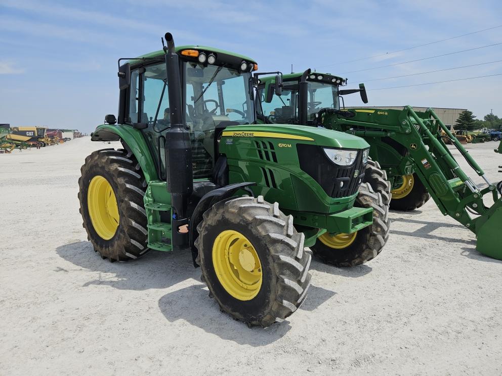 Image for 2018 John Deere 6110M