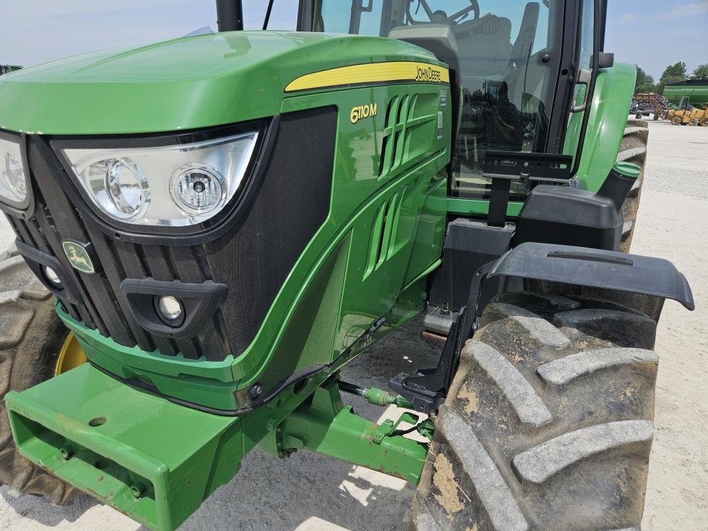 Image for 2018 John Deere 6110M