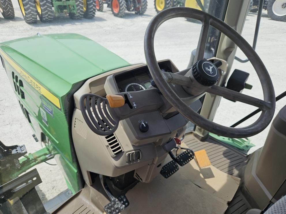 Image for 2018 John Deere 6110M