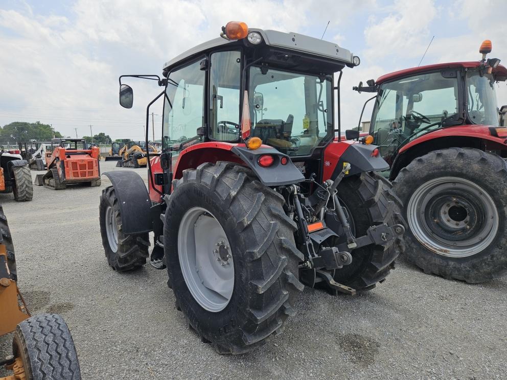 Image for 2018 Massey Ferguson 5711