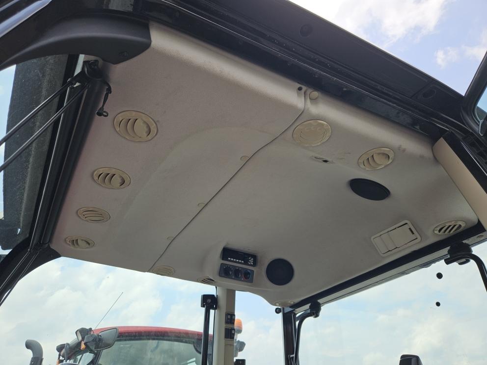 Image for 2018 Massey Ferguson 5711